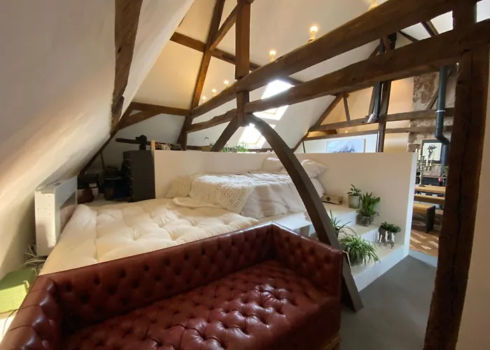 The Castle Loft - Pascal's Angels Clemency