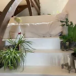The Castle Loft - Pascal's Angels *