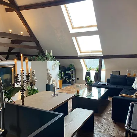 דירה The Castle Loft - Pascal's Angels *