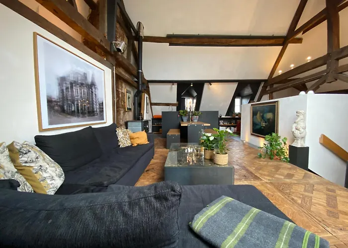 The Castle Loft - Pascal's Angels